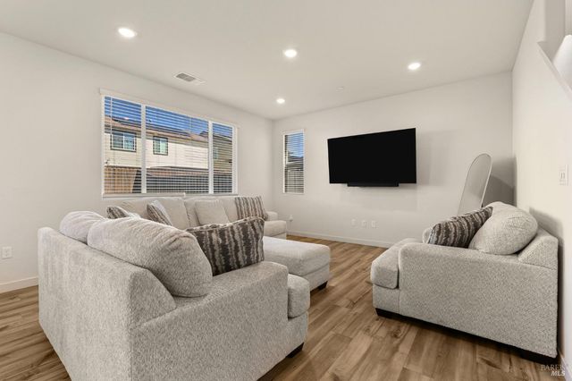 2874 Shaver St, Fairfield, CA 94533