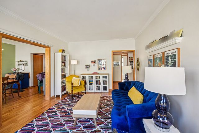 247 Washington Boulevard 3A, Oak Park, IL 60302