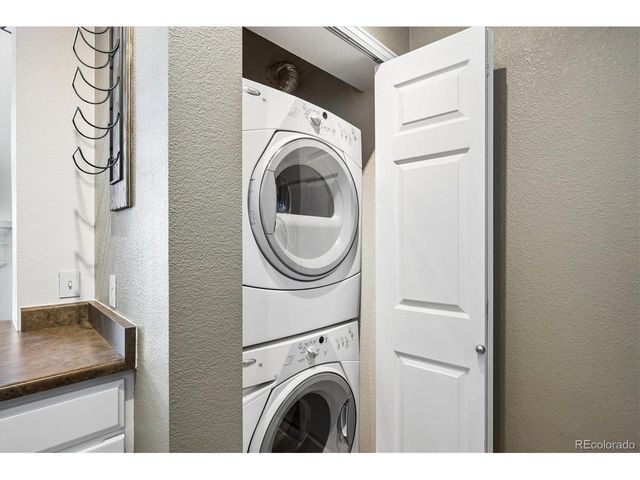3890 S Dayton St 303, Aurora, CO 80014