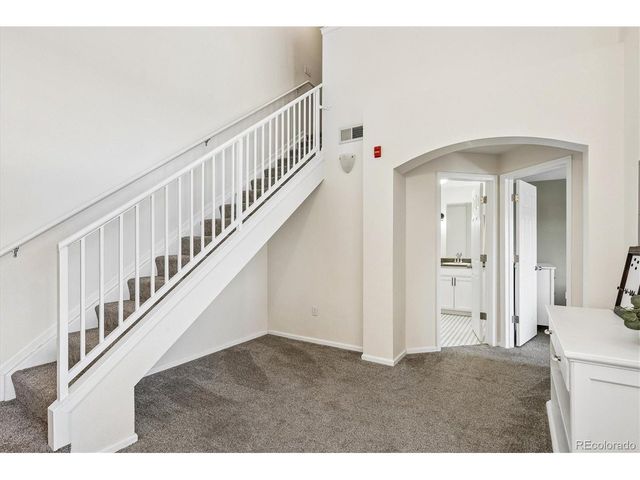3890 S Dayton St 303, Aurora, CO 80014