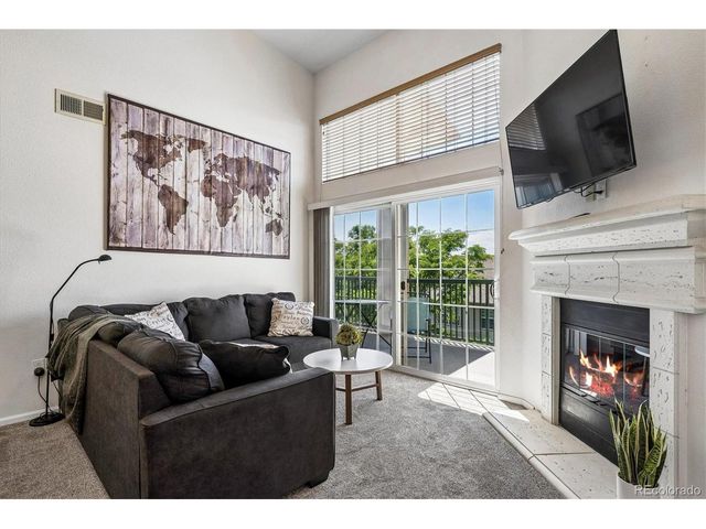 3890 S Dayton St 303, Aurora, CO 80014