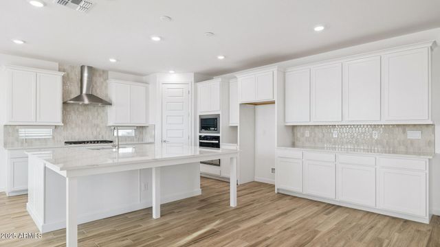 6980 W BUCKHORN Trail, Peoria, AZ 85383