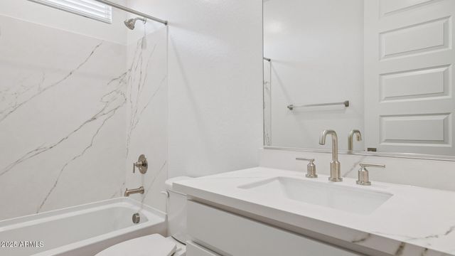 6980 W BUCKHORN Trail, Peoria, AZ 85383