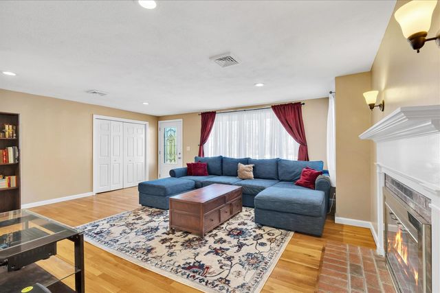 1115 Shootflying Hill Road, Centerville, MA 02632