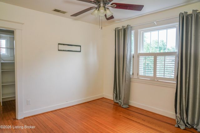 208 Oxford Pl, Louisville, KY 40207