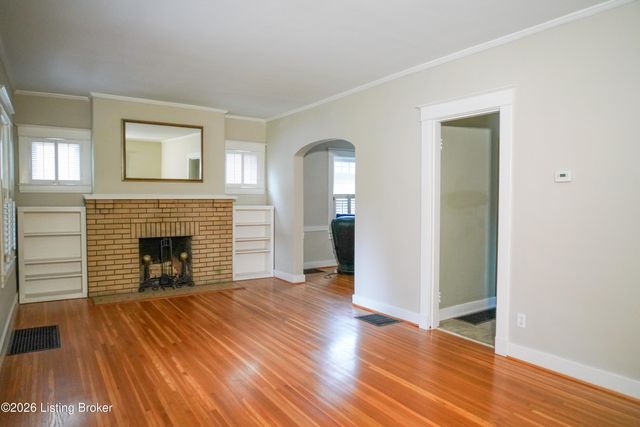 208 Oxford Pl, Louisville, KY 40207