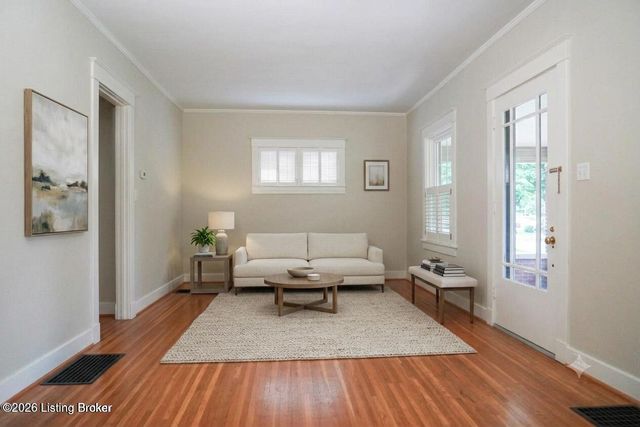 208 Oxford Pl, Louisville, KY 40207