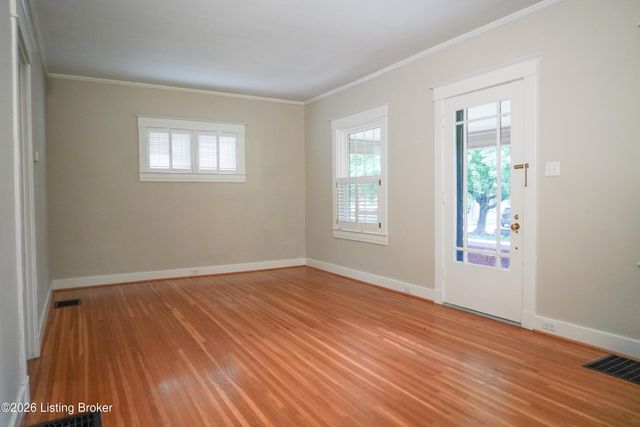 208 Oxford Pl, Louisville, KY 40207