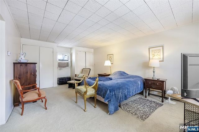 15 Garden Street, Bergenfield, NJ 07621