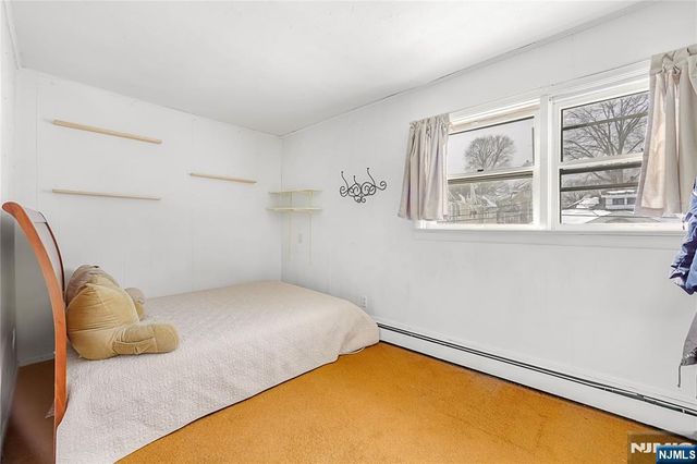 15 Garden Street, Bergenfield, NJ 07621