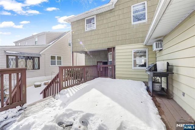 15 Garden Street, Bergenfield, NJ 07621