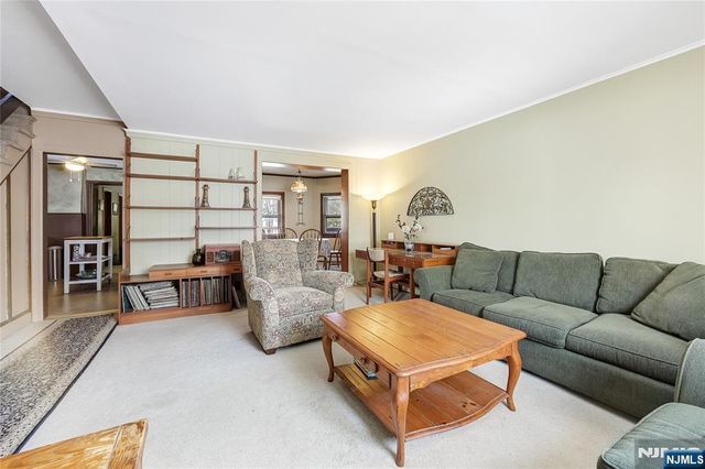 15 Garden Street, Bergenfield, NJ 07621