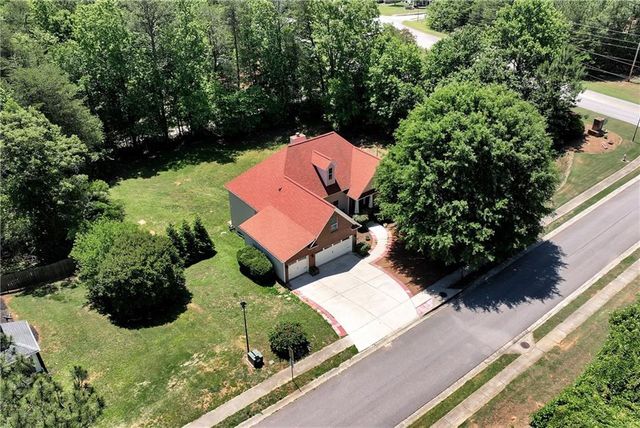5706 Grant Station Drive, Gainesville, GA 30506