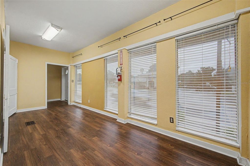 2019 MANATEE AVENUE W, BRADENTON, FL 34205 — photo 4