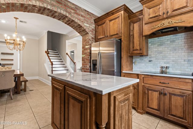 208 S Montauban Drive, Lafayette, LA 70507