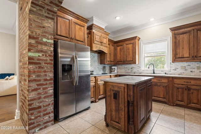 208 S Montauban Drive, Lafayette, LA 70507