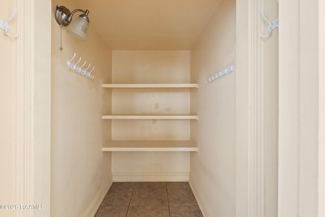 208 S Montauban Drive, Lafayette, LA 70507
