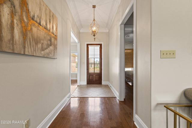 208 S Montauban Drive, Lafayette, LA 70507