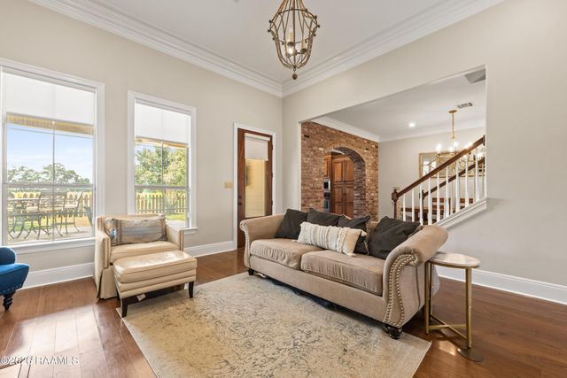 208 S Montauban Drive, Lafayette, LA 70507