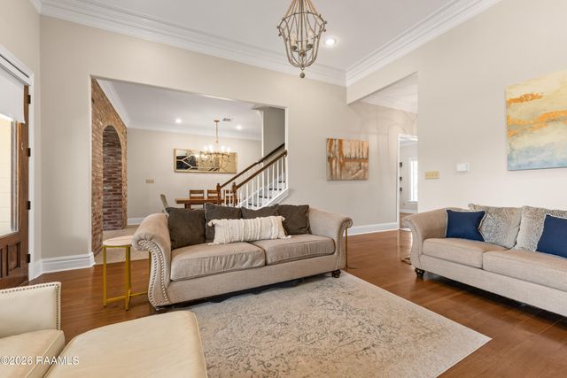 208 S Montauban Drive, Lafayette, LA 70507