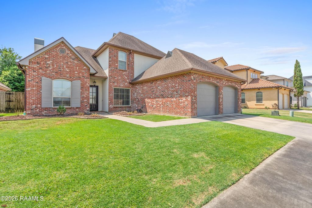 208 S Montauban Drive, Lafayette, LA 70507