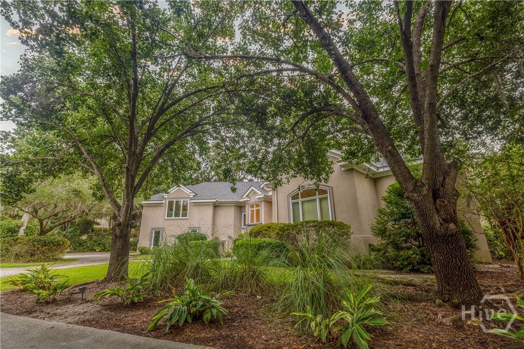 Image 15 of property listing at 6 River Otter Lane, Savannah, GA 31411