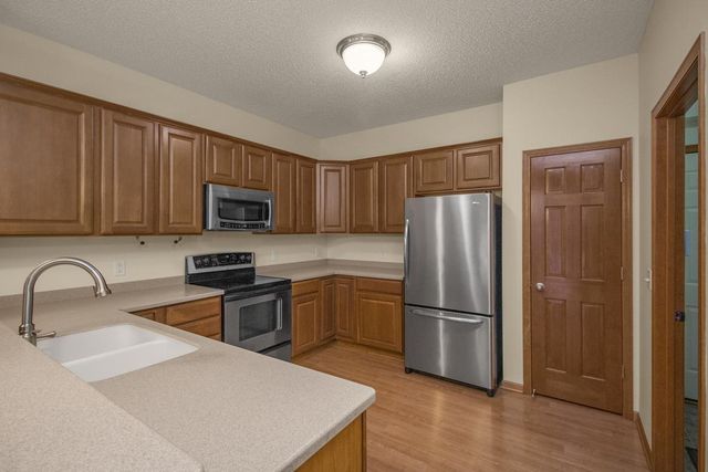 4614 Bloomberg Lane, South Saint Paul, MN 55076