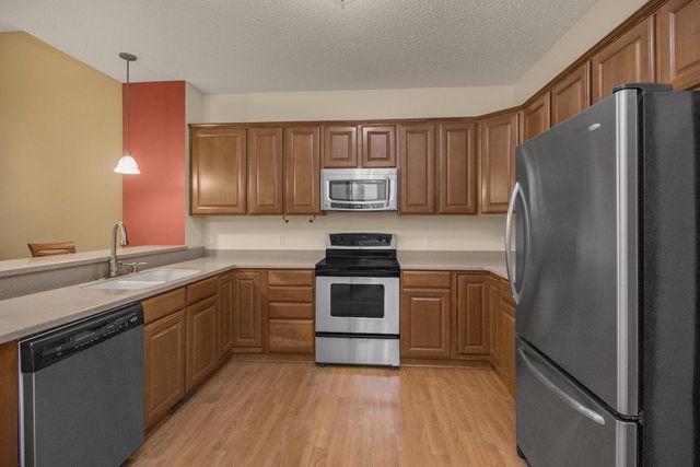 4614 Bloomberg Lane, South Saint Paul, MN 55076