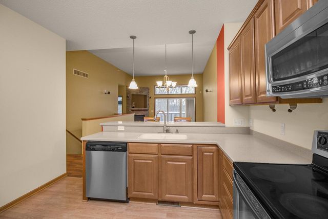 4614 Bloomberg Lane, South Saint Paul, MN 55076