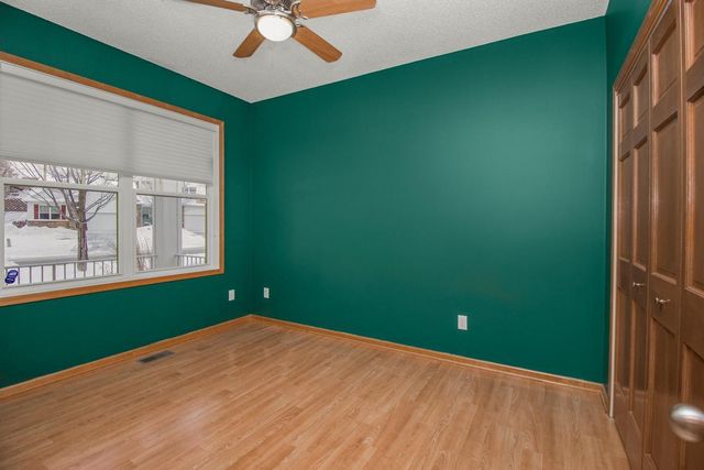 4614 Bloomberg Lane, South Saint Paul, MN 55076