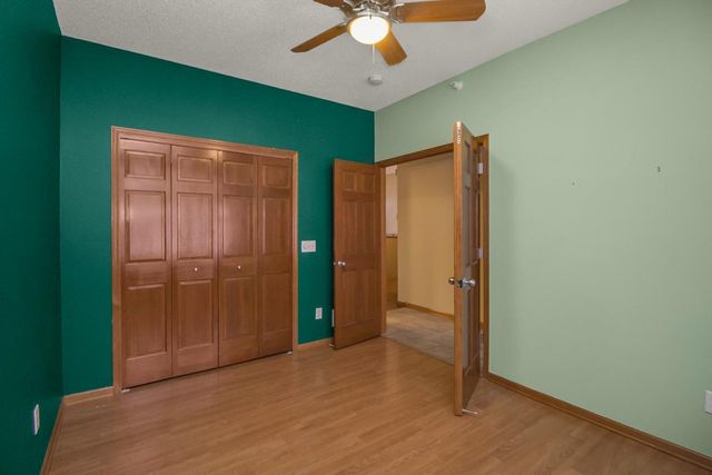 4614 Bloomberg Lane, South Saint Paul, MN 55076