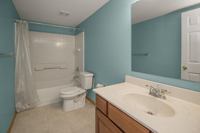 4614 Bloomberg Lane, South Saint Paul, MN 55076