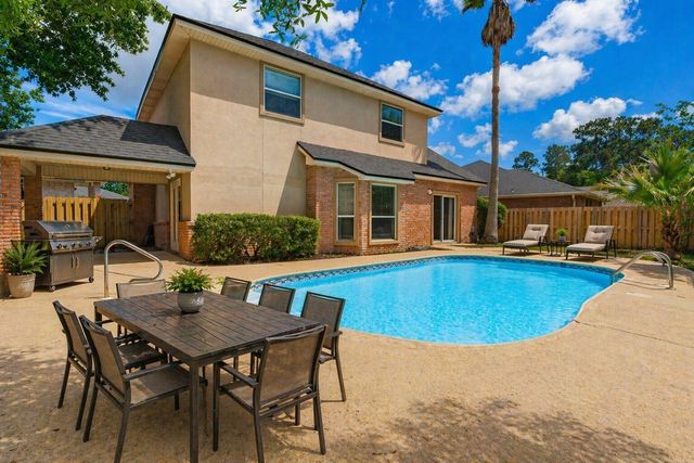1951 Procteridge Court, Fort Walton Beach, FL 32547