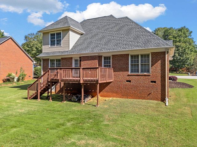 522 Chippendale Lane, Boiling Springs, SC 29316