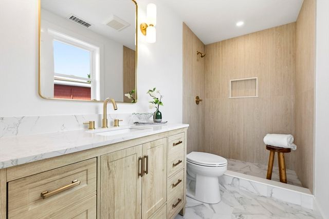 30 Emerald Road, Nahant, MA 01908
