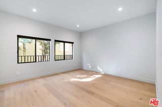 12320 MONTANA Avenue 108, Los Angeles, CA 90049