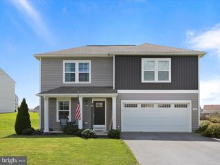 64 EURASIAN DR, Bunker Hill, WV 25413