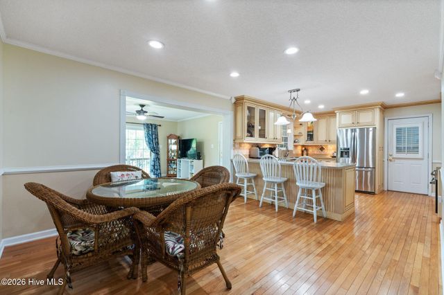 211 S Shore Drive, Southport, NC 28461