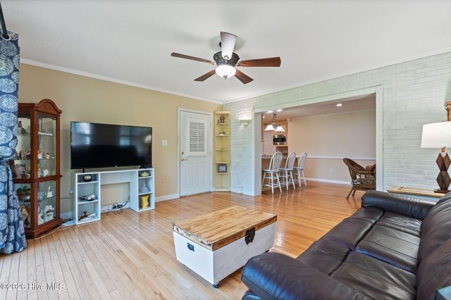 211 S Shore Drive, Southport, NC 28461