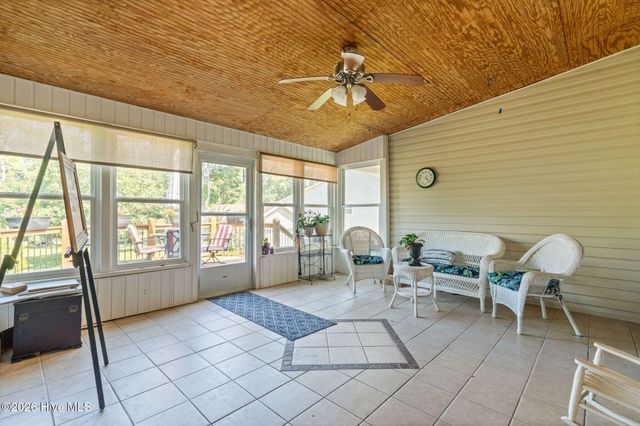 211 S Shore Drive, Southport, NC 28461