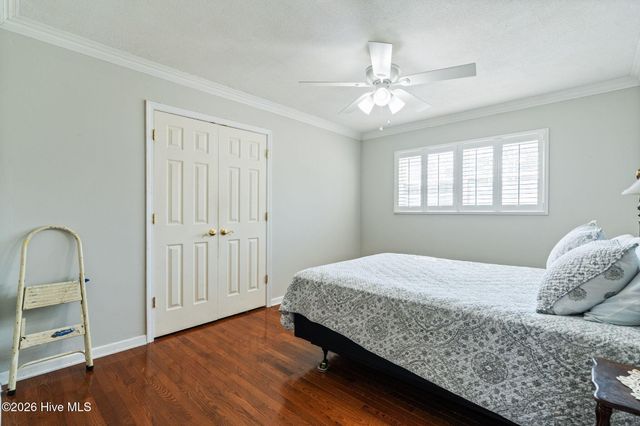 211 S Shore Drive, Southport, NC 28461