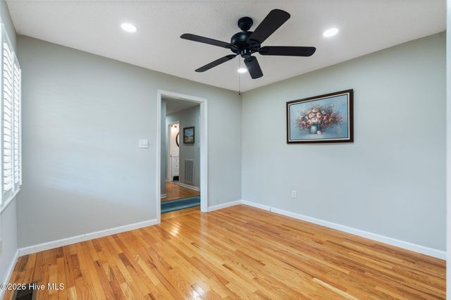211 S Shore Drive, Southport, NC 28461
