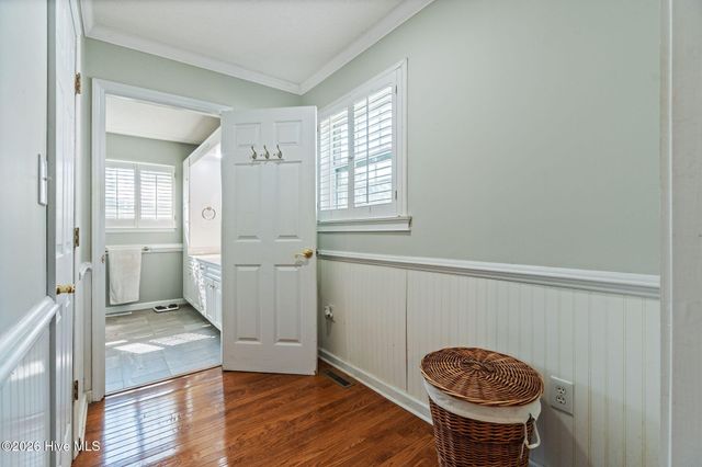 211 S Shore Drive, Southport, NC 28461