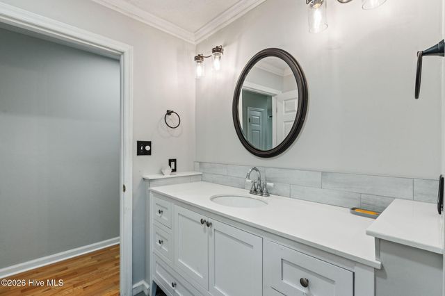 211 S Shore Drive, Southport, NC 28461