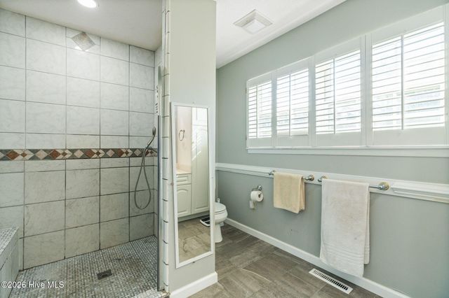 211 S Shore Drive, Southport, NC 28461