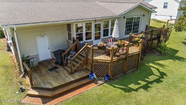 211 S Shore Drive, Southport, NC 28461