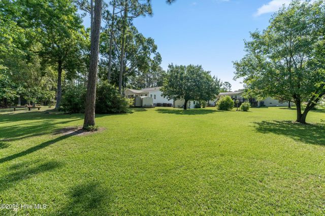 211 S Shore Drive, Southport, NC 28461