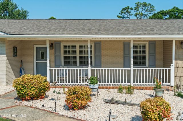 211 S Shore Drive, Southport, NC 28461