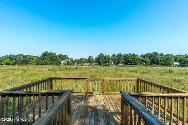 211 S Shore Drive, Southport, NC 28461