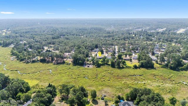 211 S Shore Drive, Southport, NC 28461